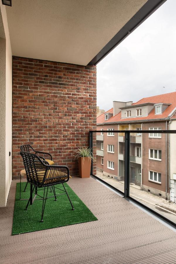 Zentrum Apartament Parking By Impero Poznań Esterno foto